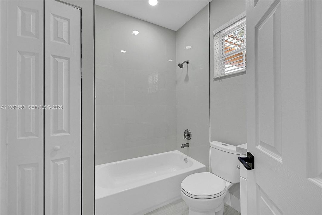 For Sale: $545,000 (3 beds, 2 baths, 1442 Square Feet)