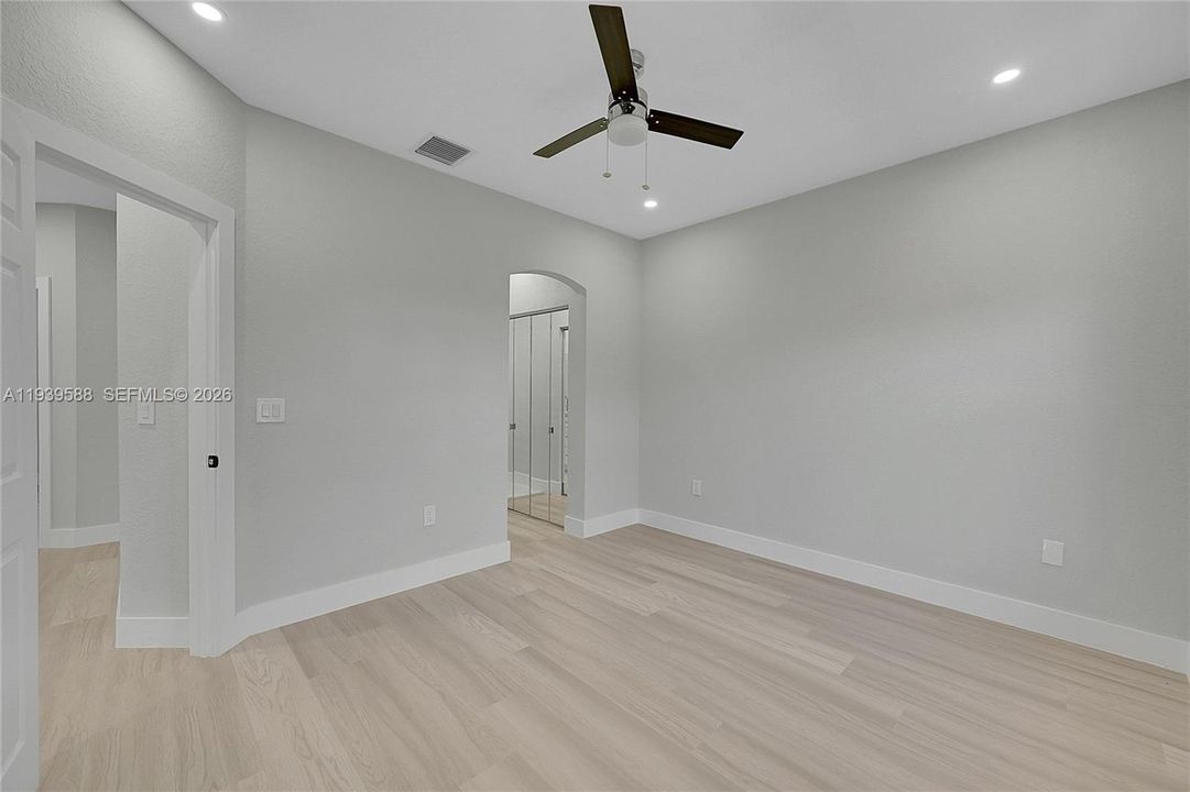 For Sale: $545,000 (3 beds, 2 baths, 1442 Square Feet)