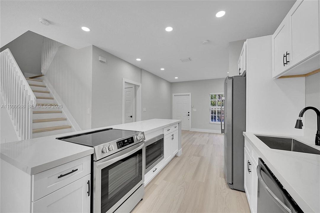 For Sale: $545,000 (3 beds, 2 baths, 1442 Square Feet)