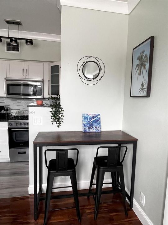 En Venta: $319,000 (2 camas, 2 baños, 570 Pies cuadrados)