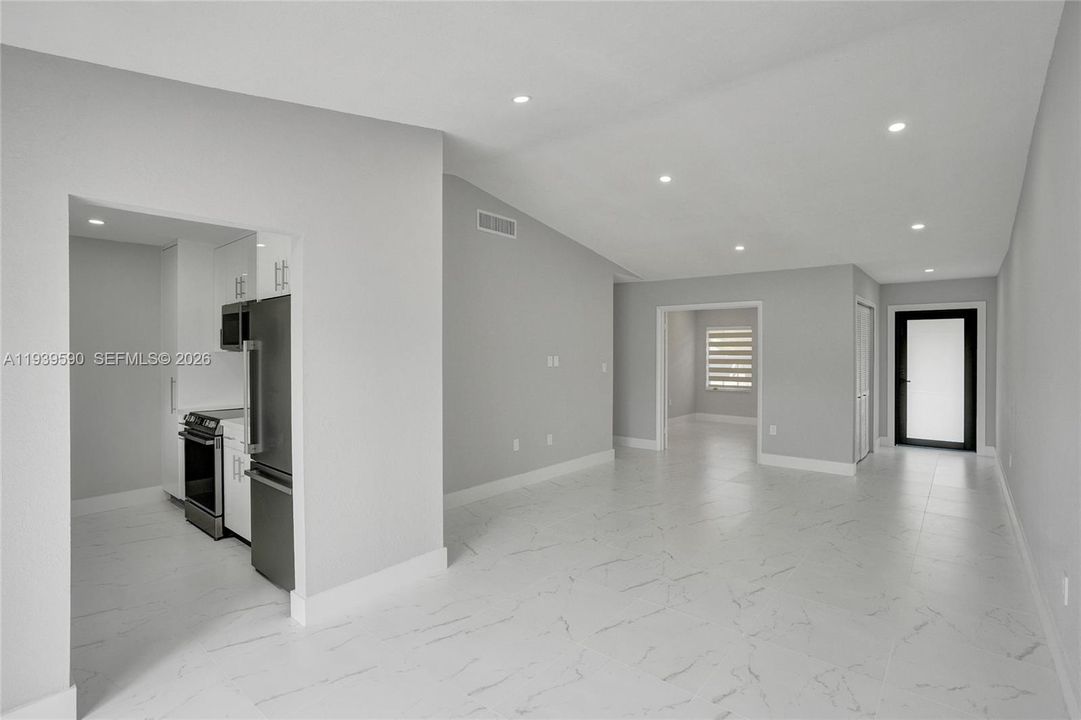 В аренду: $3,000 (3 спален, 2 ванн, 1061 Квадратных фут)