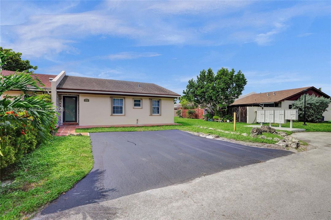 В аренду: $3,000 (3 спален, 2 ванн, 1061 Квадратных фут)