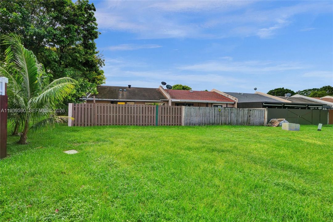 В аренду: $3,000 (3 спален, 2 ванн, 1061 Квадратных фут)