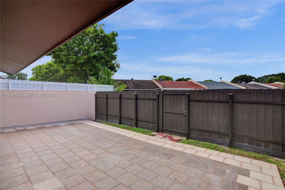 В аренду: $3,000 (3 спален, 2 ванн, 1061 Квадратных фут)