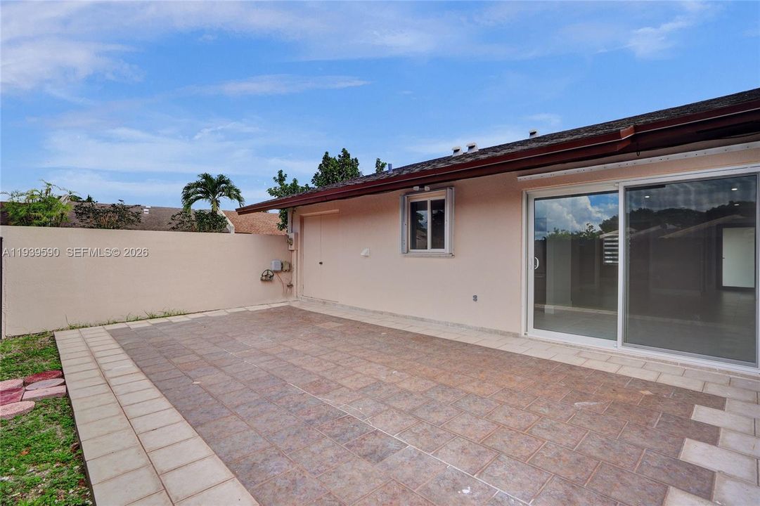 В аренду: $3,000 (3 спален, 2 ванн, 1061 Квадратных фут)