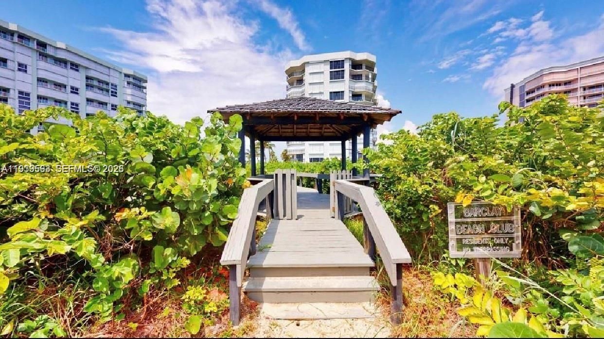 For Rent: $3,700 (2 beds, 2 baths, 1174 Square Feet)