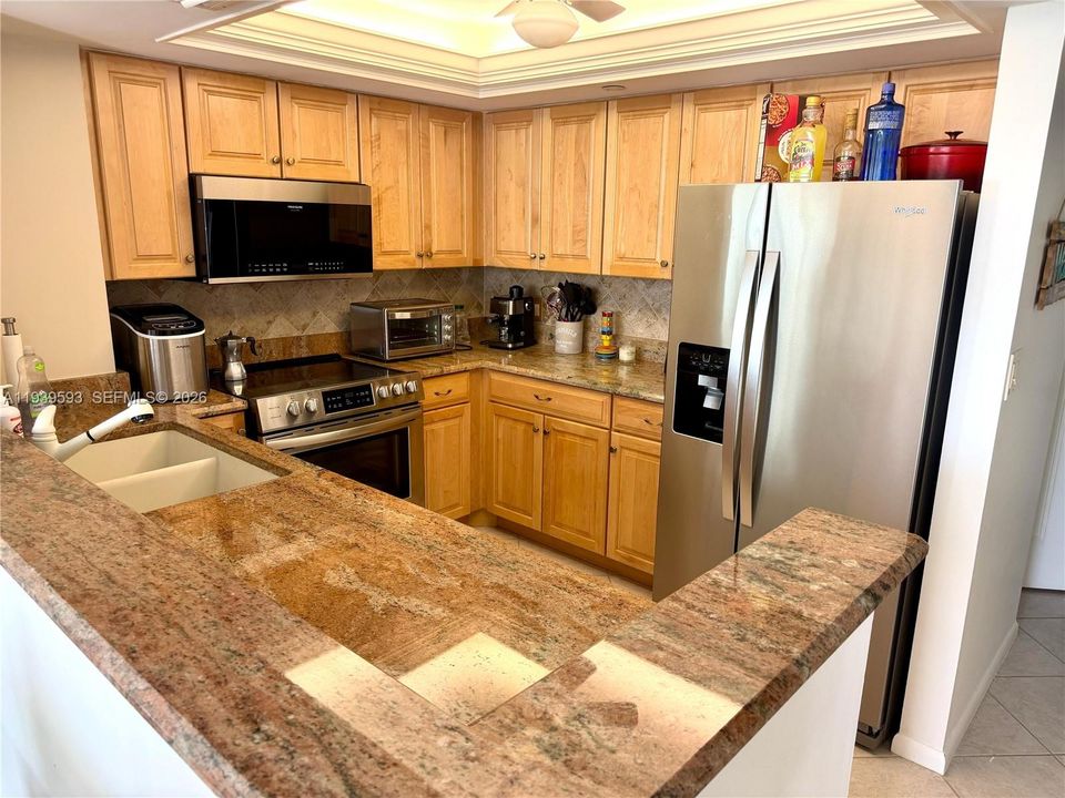 For Rent: $3,700 (2 beds, 2 baths, 1174 Square Feet)
