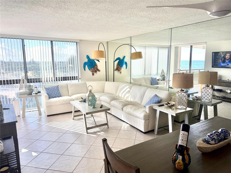 For Rent: $3,700 (2 beds, 2 baths, 1174 Square Feet)