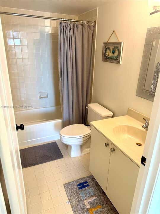 For Rent: $3,700 (2 beds, 2 baths, 1174 Square Feet)