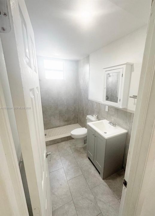 待售: $1,250,000 (7 贝兹, 5 浴室, 2394 平方英尺)