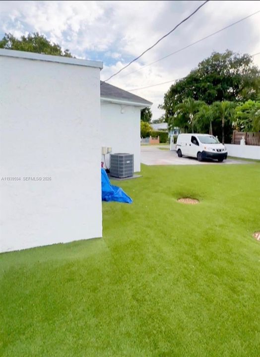 待售: $1,250,000 (7 贝兹, 5 浴室, 2394 平方英尺)