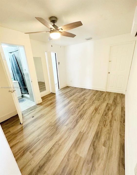 待售: $1,250,000 (7 贝兹, 5 浴室, 2394 平方英尺)