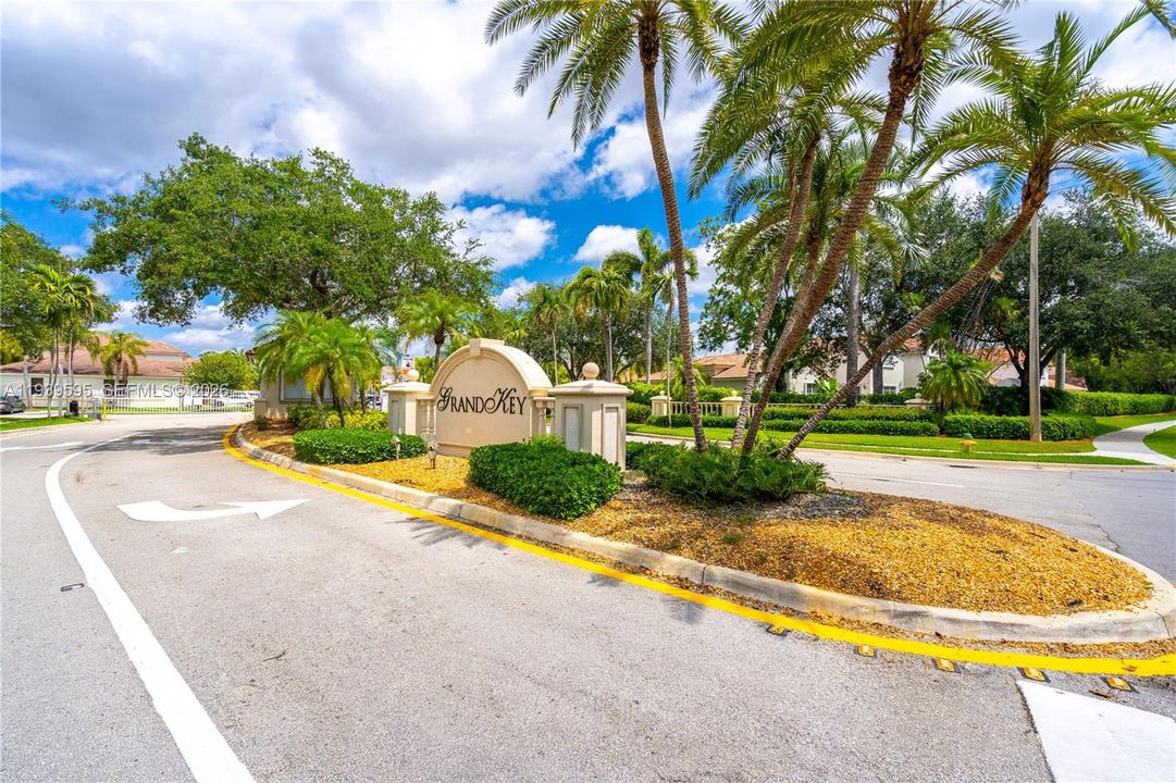 待售: $565,000 (3 贝兹, 2 浴室, 1178 平方英尺)