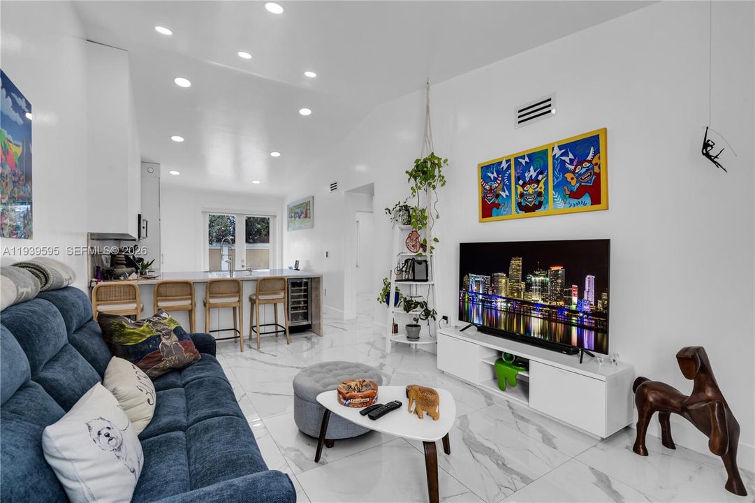 待售: $565,000 (3 贝兹, 2 浴室, 1178 平方英尺)