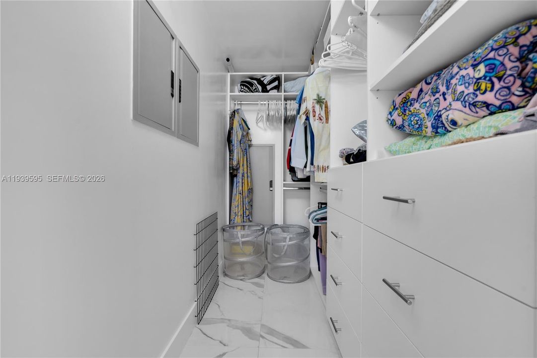 待售: $565,000 (3 贝兹, 2 浴室, 1178 平方英尺)