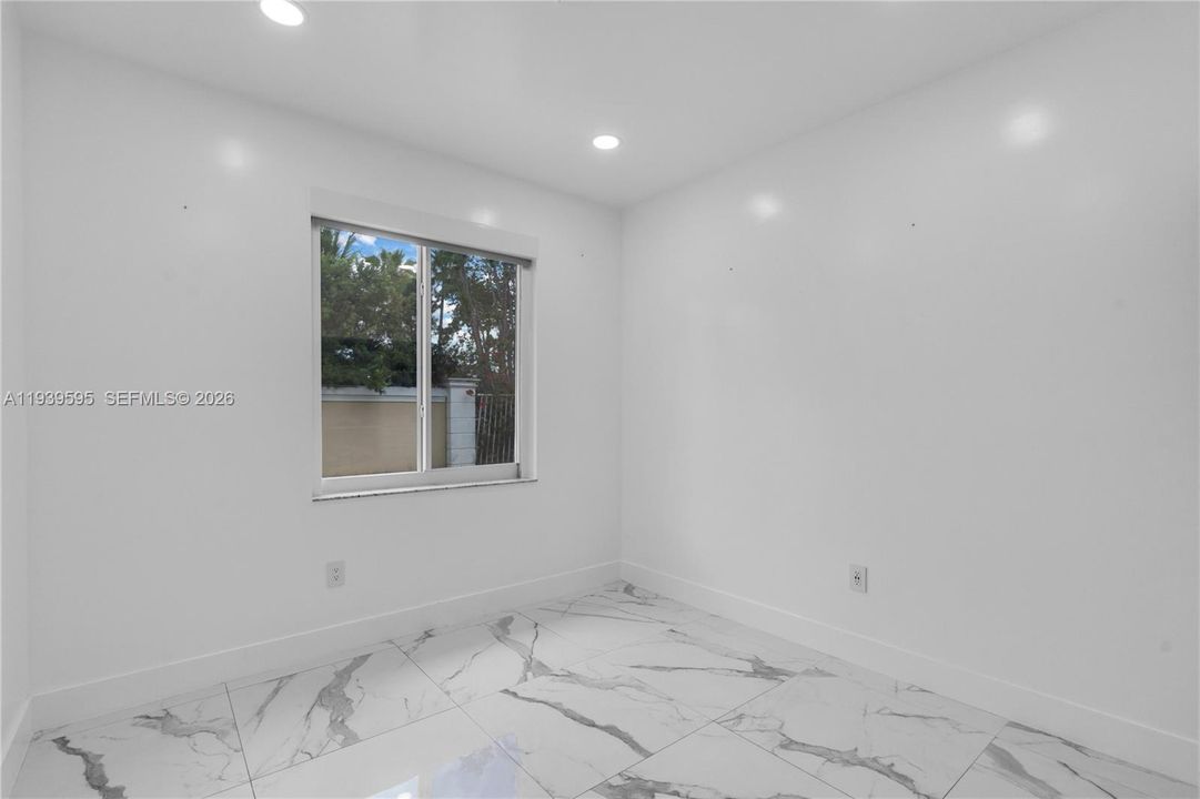 待售: $565,000 (3 贝兹, 2 浴室, 1178 平方英尺)