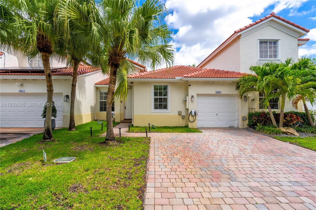 待售: $565,000 (3 贝兹, 2 浴室, 1178 平方英尺)