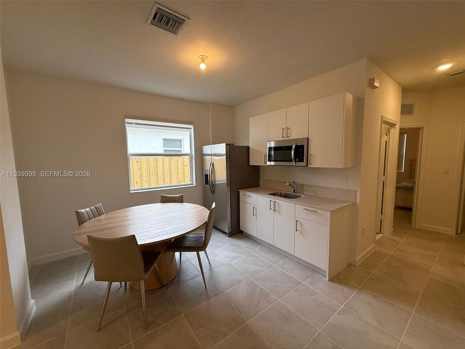 For Rent: $2,000 (2 beds, 1 baths, 0 Square Feet)