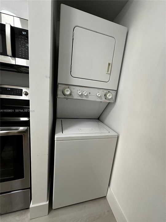 En Renta: $2,750 (2 camas, 2 baños, 1037 Pies cuadrados)