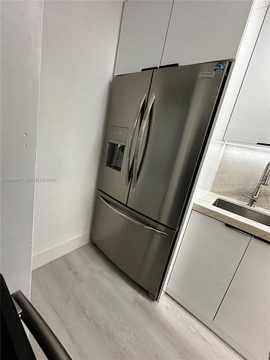 En Renta: $2,750 (2 camas, 2 baños, 1037 Pies cuadrados)