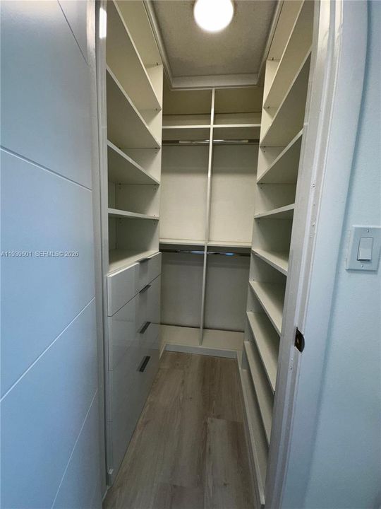 En Renta: $2,750 (2 camas, 2 baños, 1037 Pies cuadrados)