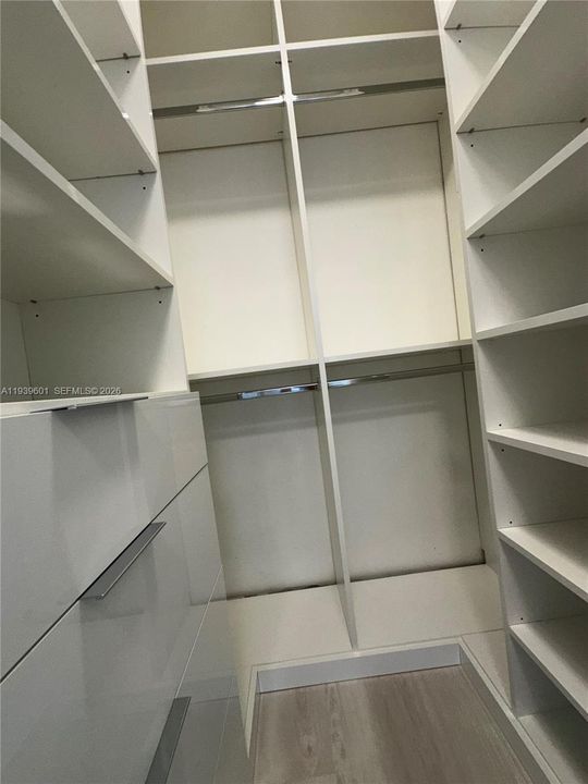 En Renta: $2,750 (2 camas, 2 baños, 1037 Pies cuadrados)