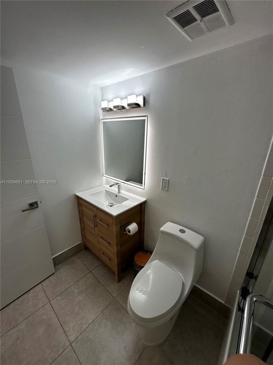 En Renta: $2,750 (2 camas, 2 baños, 1037 Pies cuadrados)