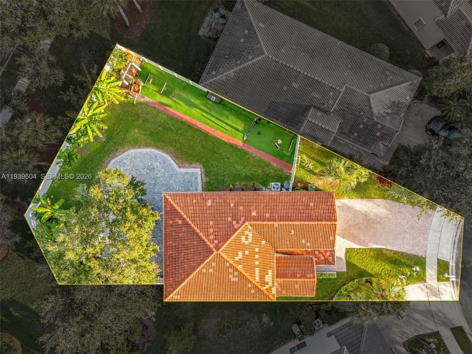 En Venta: $694,900 (3 camas, 2 baños, 1980 Pies cuadrados)