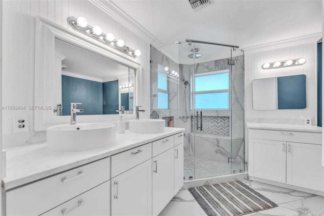 En Venta: $694,900 (3 camas, 2 baños, 1980 Pies cuadrados)