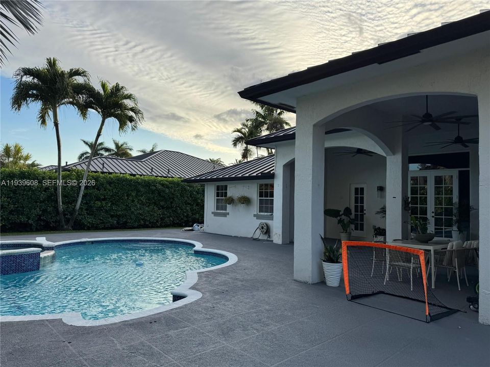 待售: $1,750,000 (5 贝兹, 4 浴室, 0 平方英尺)