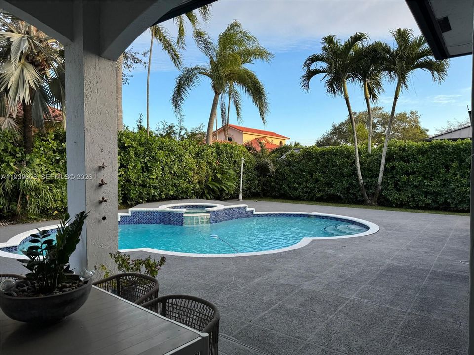 待售: $1,750,000 (5 贝兹, 4 浴室, 0 平方英尺)