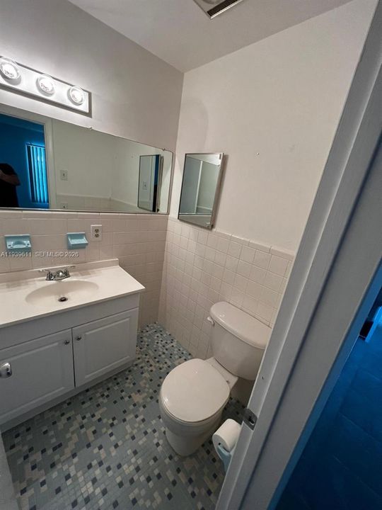 待售: $305,000 (2 贝兹, 1 浴室, 780 平方英尺)