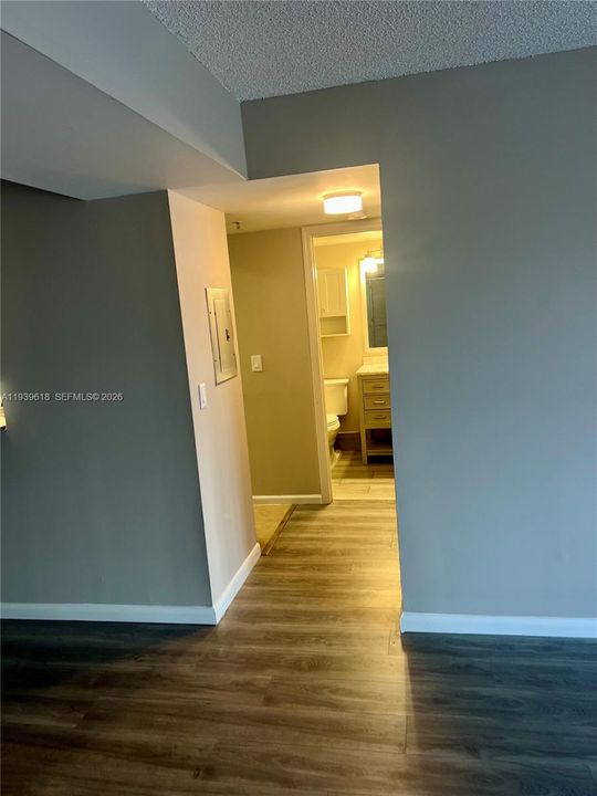 For Sale: $335,777 (2 beds, 2 baths, 1000 Square Feet)