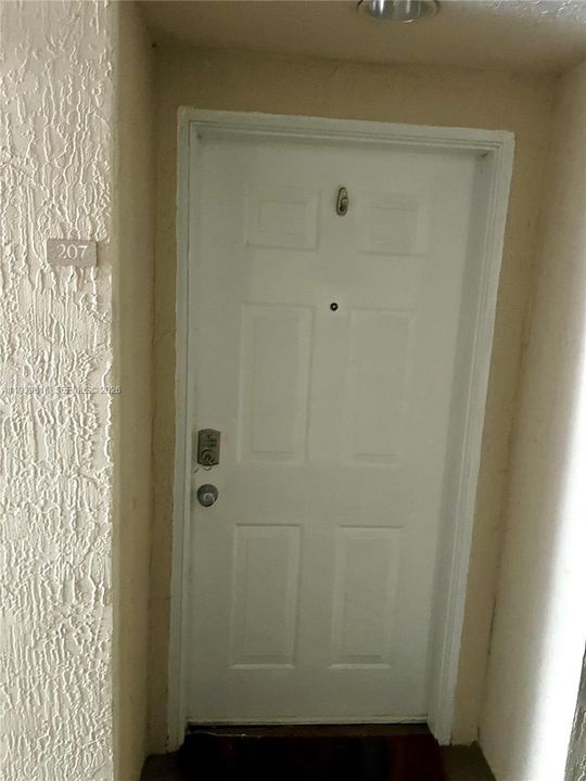 For Sale: $335,777 (2 beds, 2 baths, 1000 Square Feet)