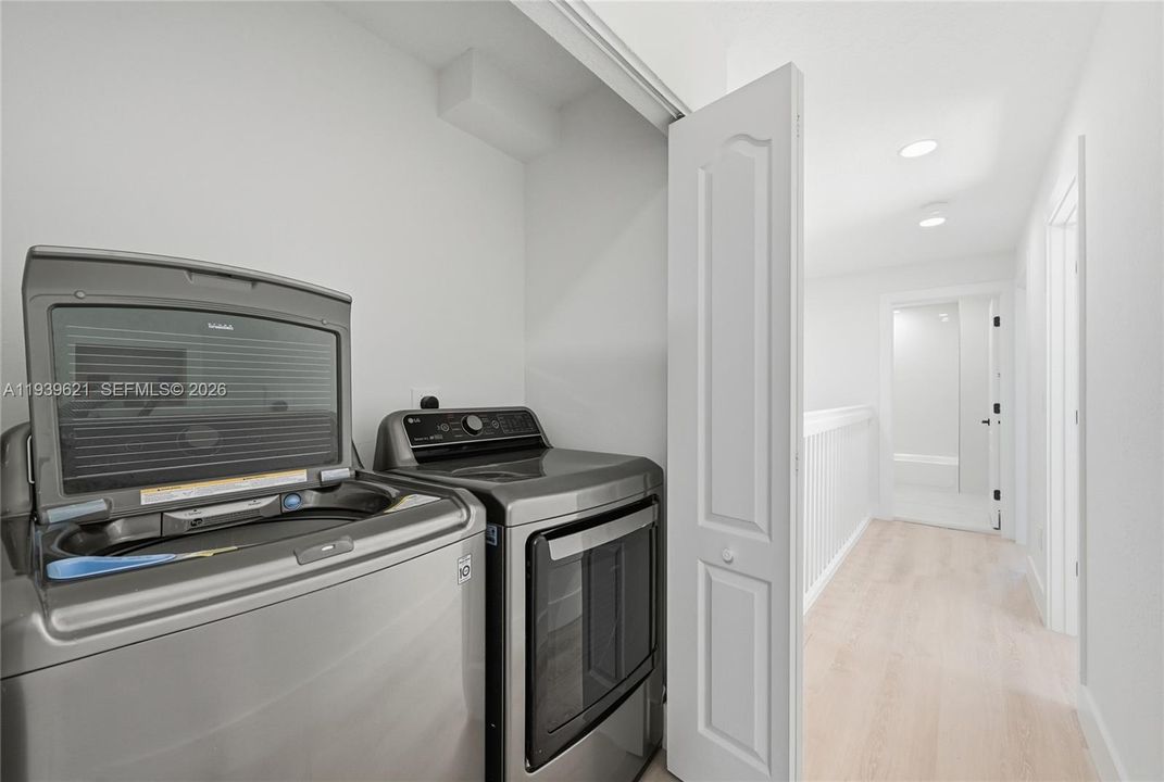 На продажу: $439,999 (3 спален, 2 ванн, 1524 Квадратных фут)