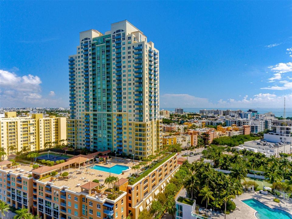 For Rent: $4,800 (1 beds, 1 baths, 780 Square Feet)