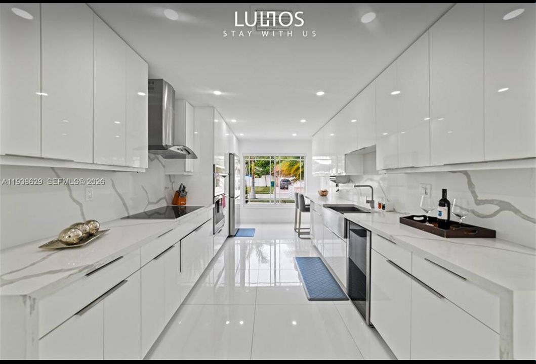 В аренду: $6,500 (4 спален, 2 ванн, 2270 Квадратных фут)