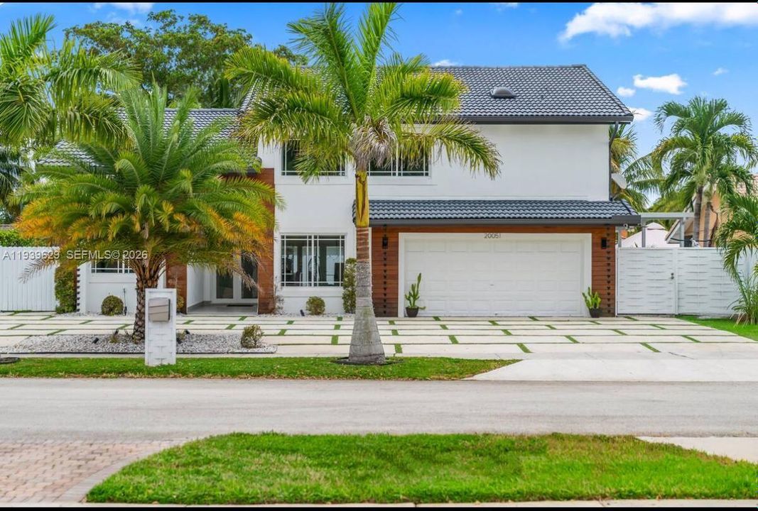 В аренду: $6,500 (4 спален, 2 ванн, 2270 Квадратных фут)