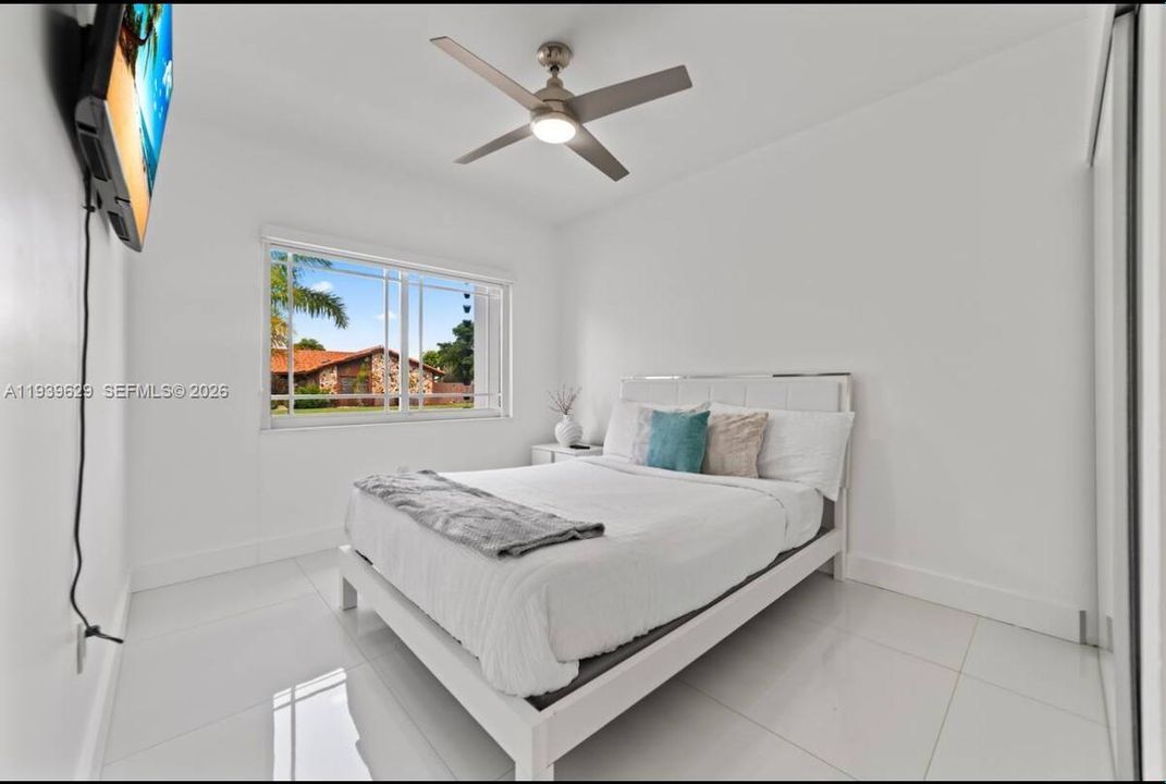 В аренду: $6,500 (4 спален, 2 ванн, 2270 Квадратных фут)