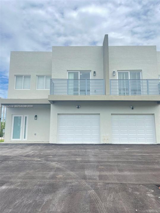 For Rent: $3,200 (3 beds, 1 baths, 1500 Square Feet)