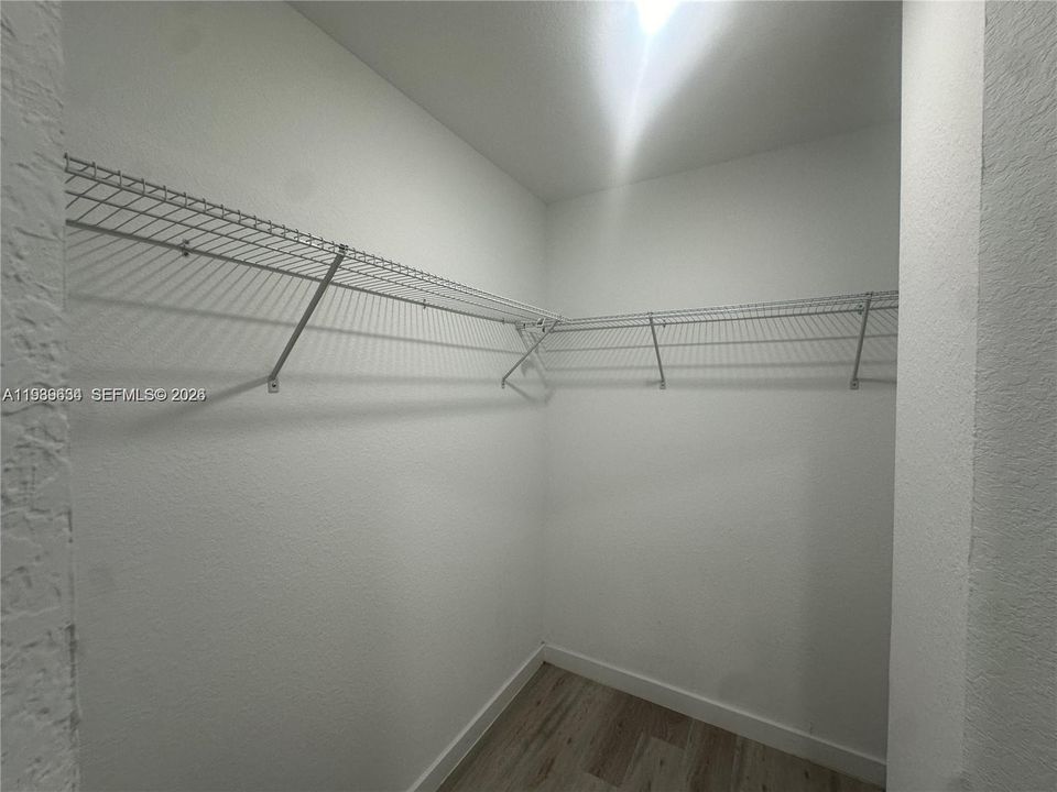 For Rent: $3,200 (3 beds, 1 baths, 1500 Square Feet)