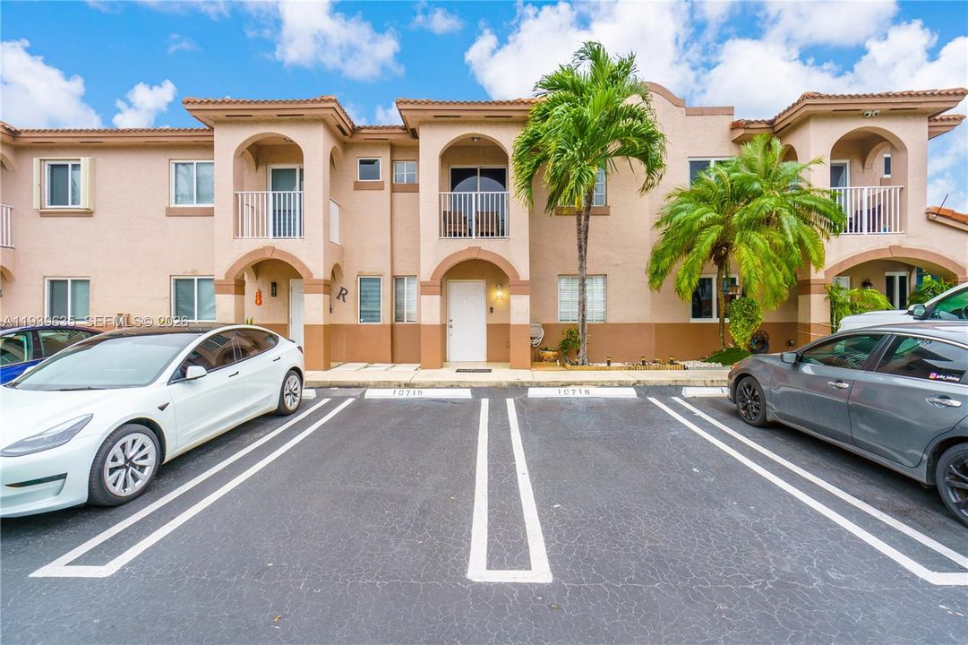 В аренду: $3,000 (3 спален, 2 ванн, 1384 Квадратных фут)