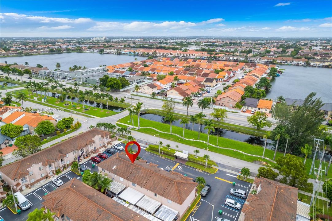 В аренду: $3,000 (3 спален, 2 ванн, 1384 Квадратных фут)