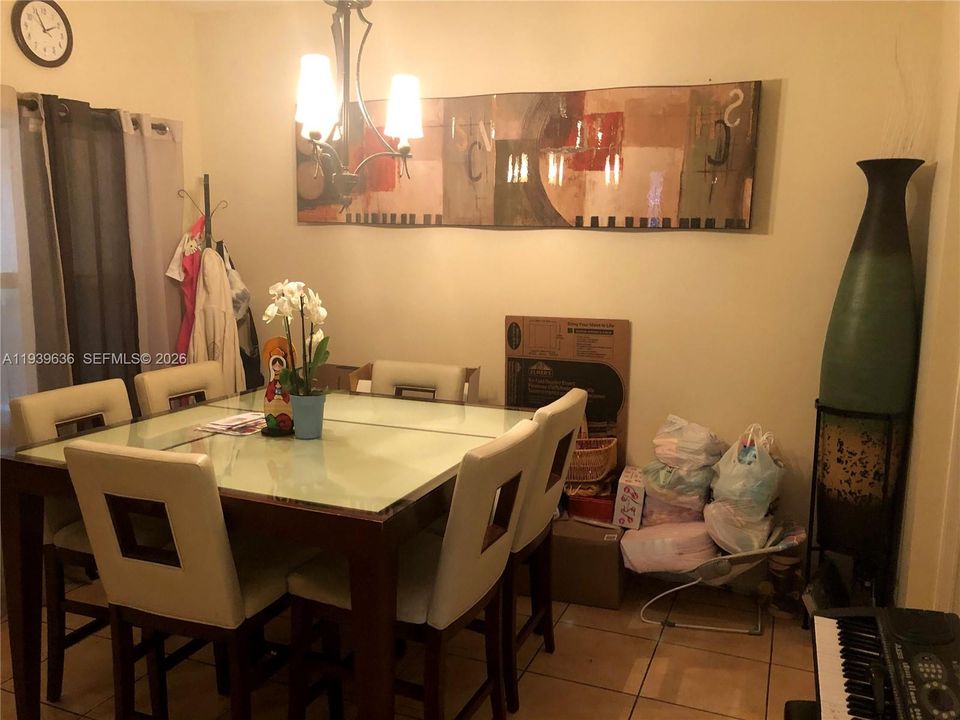 En Renta: $3,000 (3 camas, 2 baños, 1260 Pies cuadrados)