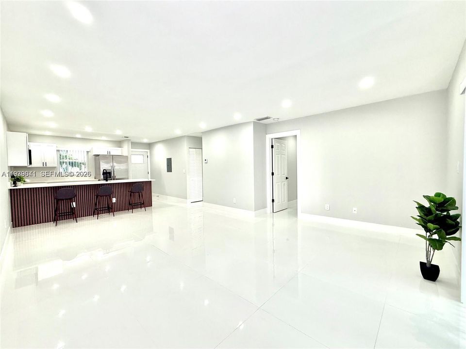 En Venta: $535,000 (2 camas, 2 baños, 1024 Pies cuadrados)