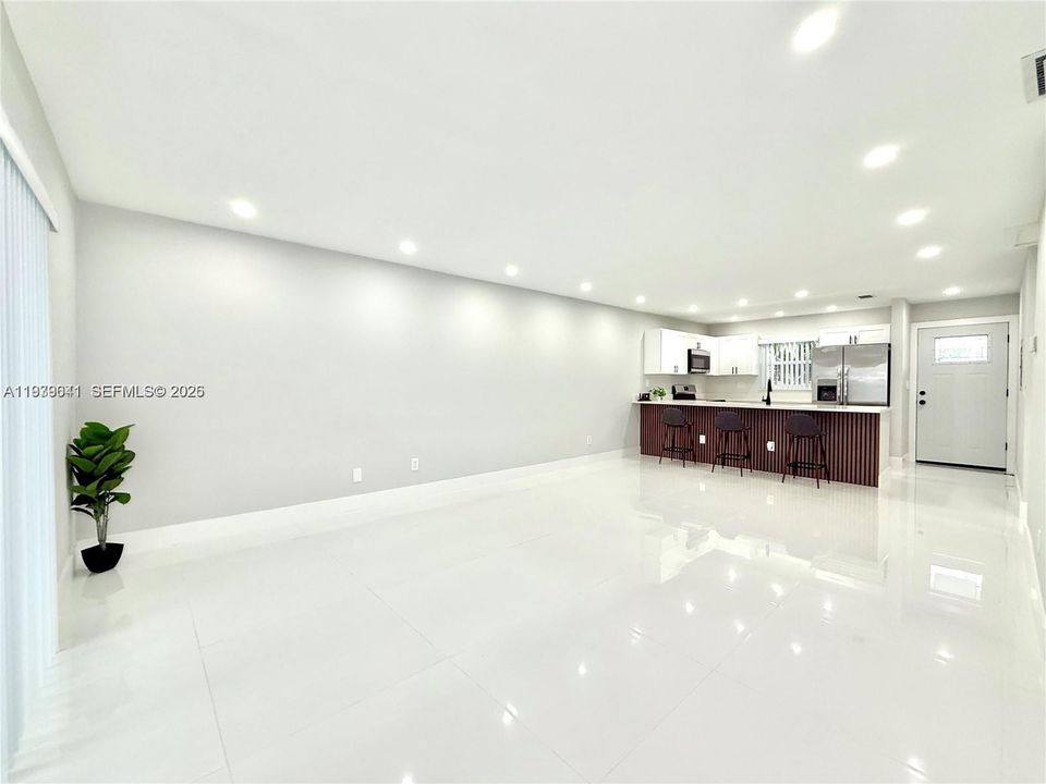 En Venta: $535,000 (2 camas, 2 baños, 1024 Pies cuadrados)