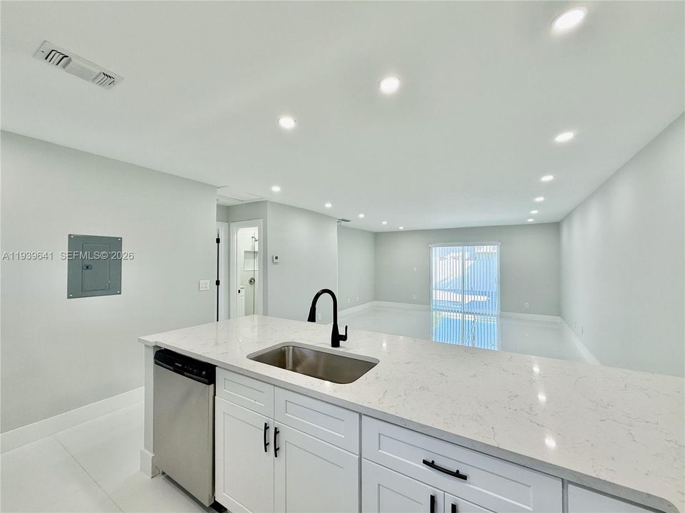 En Venta: $535,000 (2 camas, 2 baños, 1024 Pies cuadrados)