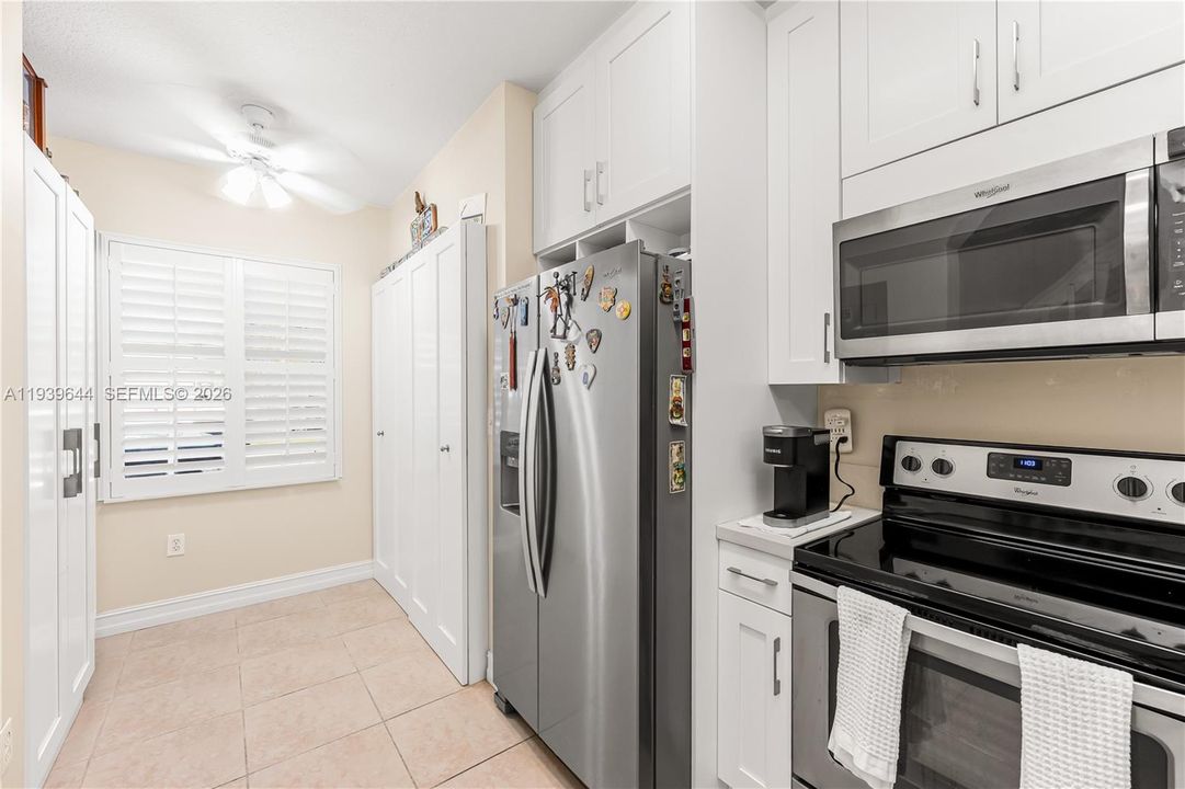 For Sale: $375,000 (2 beds, 2 baths, 1120 Square Feet)