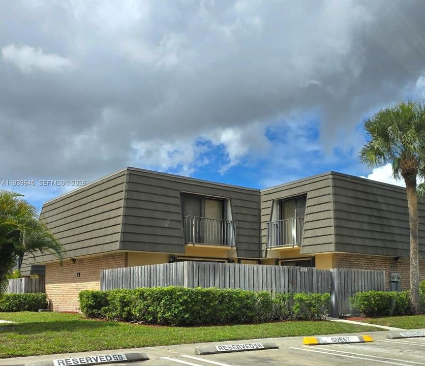 En Venta: $255,000 (2 camas, 2 baños, 1236 Pies cuadrados)