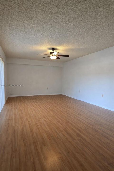 En Venta: $255,000 (2 camas, 2 baños, 1236 Pies cuadrados)